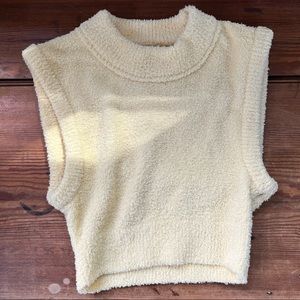 Urban Outfitter Cropped Sweater-size Medium